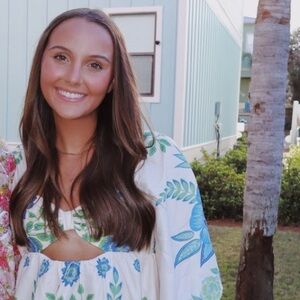 Meet your Posher, Abbie